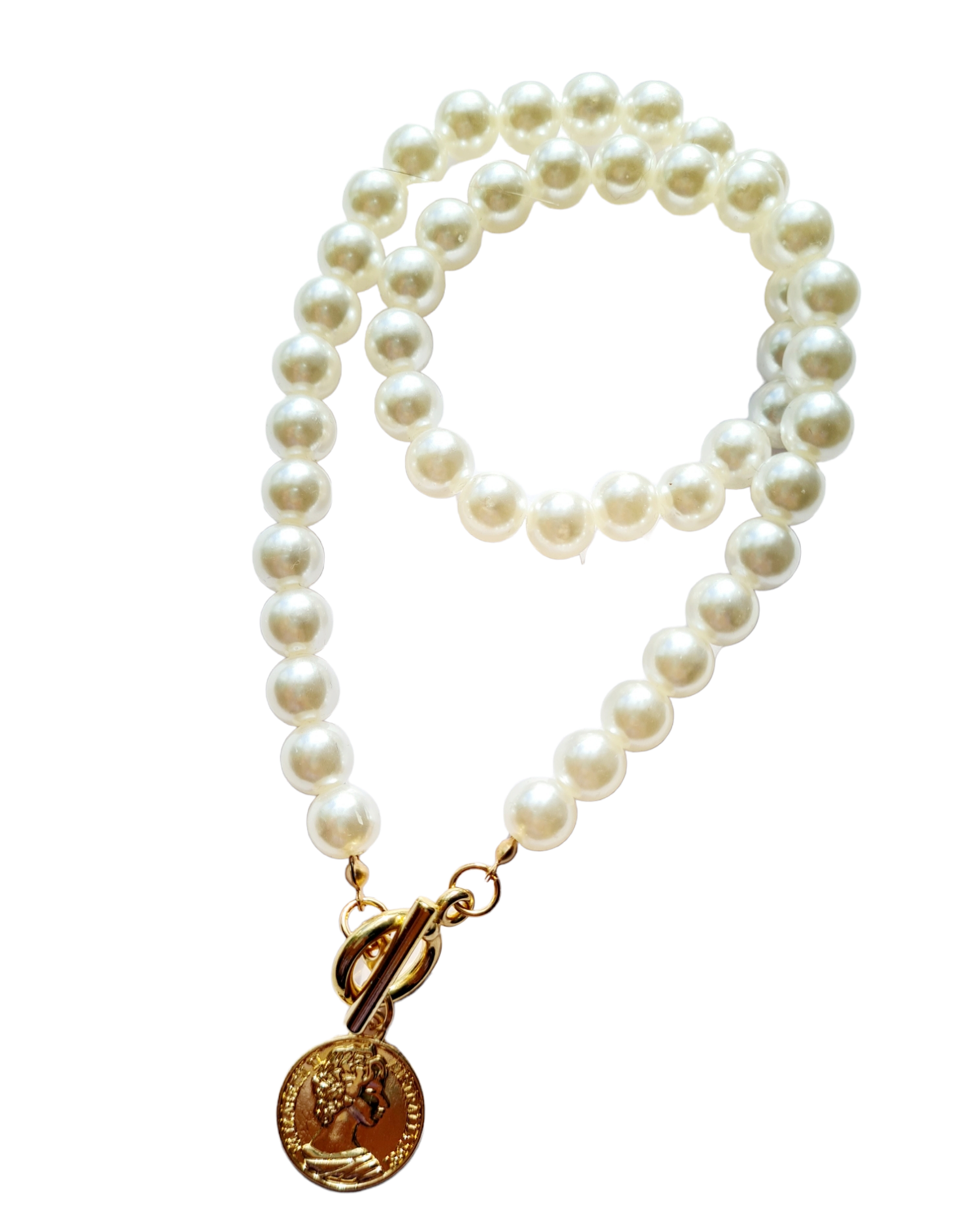 A gold-plated necklace with white pearls and a coin-shaped pendant, displayed on a white background.